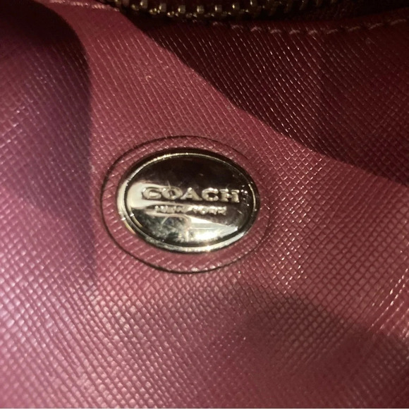 COACH Medium Satchel Leather Plum Colour Handbag Phone Pocket Zipper Closure - Picture 11 of 11